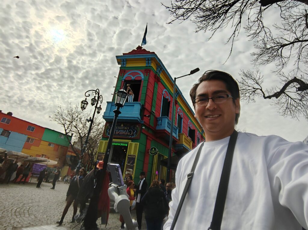 Wilfredo Z. travelling in South America – La Boca, Buenos Aires