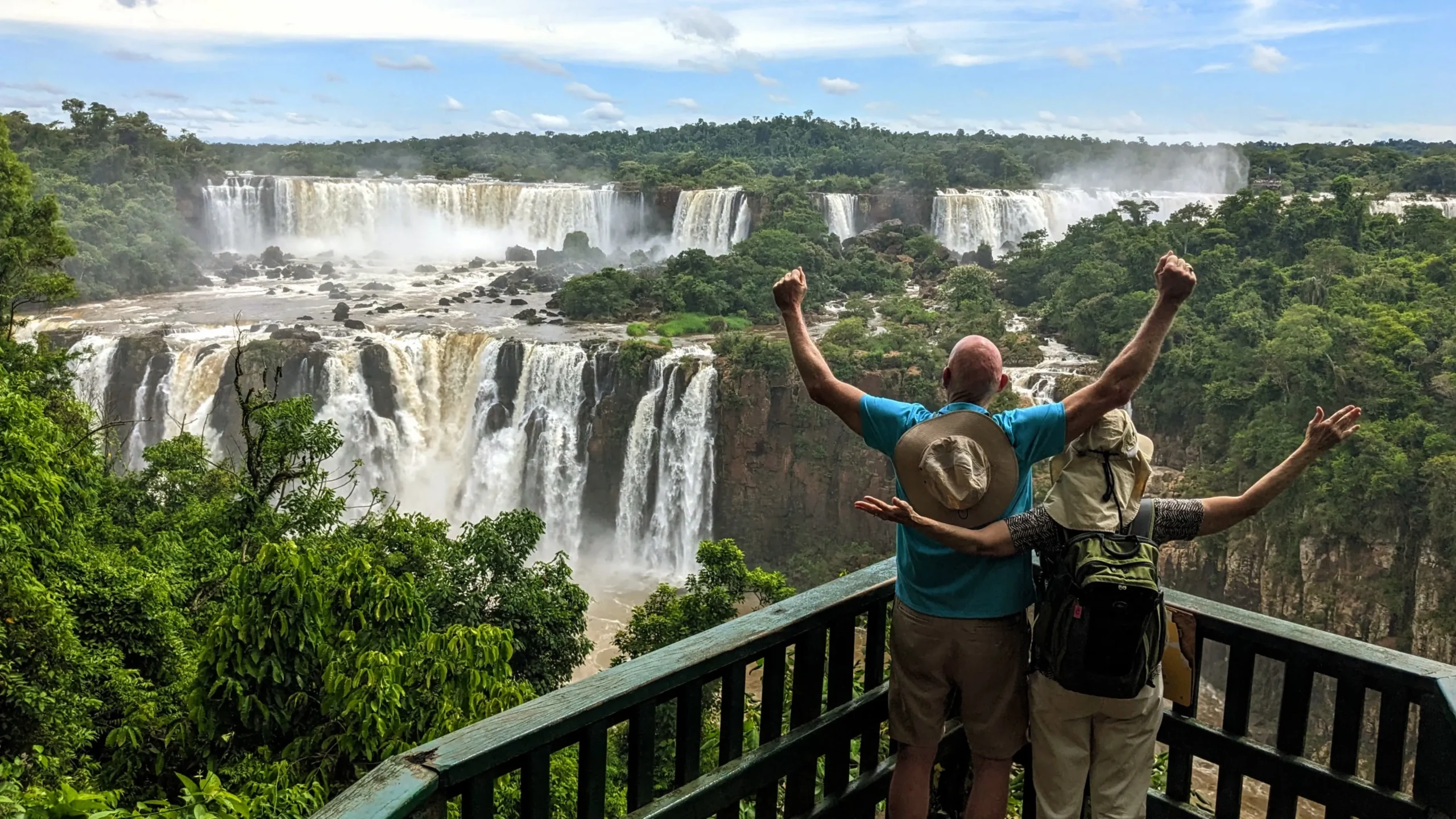 Iguazú Falls between Argentina and Brazil