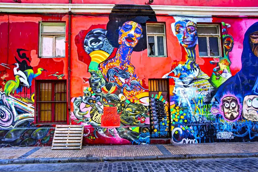 Transfer to Valparaiso & Graffiti Tour - Image 2
