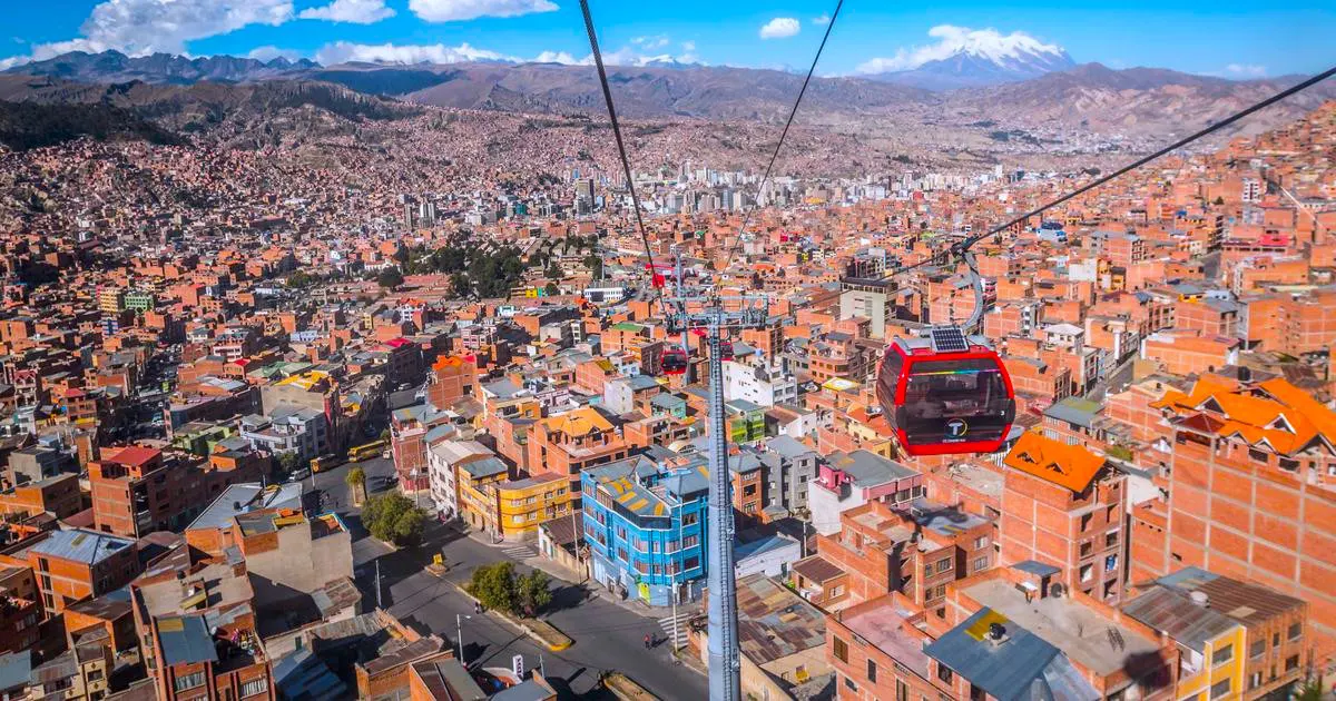 Departure from La Paz - Image 1